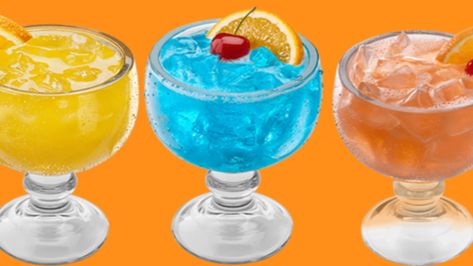 Texas Roadhouse just revealed the recipe for its Hurricane Margarita Texas Roadhouse Drinks, Texas Roadhouse Margarita, Texas Roadhouse Margarita Recipe, Happy Hour At Home, Lemon Cream Cheese Bars, Cream Cheese Bars, Mix Drinks, Peach Puree, Blue Drinks