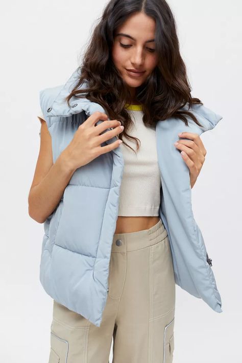 Blue Puffer Vest Outfit, Oversized Puffer Vest, Blue Puffer Vest, Puffer Vest Outfit, Puffer Vests, Oversized Puffer, Blue Puffer Jacket, Blue Puffer, Peacoats