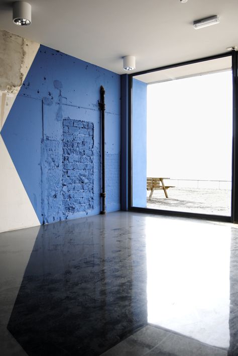 Design Del Prodotto, Blue Walls, New Wall, Wall Paint, Space Design, 인테리어 디자인, Interior Architecture Design, Beautiful Decor, Design Interior