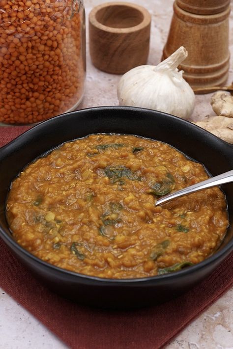 Easy Dahl Recipe, Lentil Dahl Recipe, Curry Lentils, Cheap Ingredients, Dahl Recipe, Veggie Ideas, Lentil Dahl, Red Lentils, Curry Spices