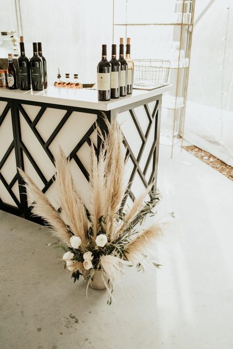 Black And Sand Wedding, Black White Beige Wedding, Black Tan And White Wedding, Black White And Copper Wedding, Black And White Modern Boho Wedding, Black And White Venue Decor, Black And White Wedding With Pampas, Beach Wedding Black And White, Black And White Boho Wedding