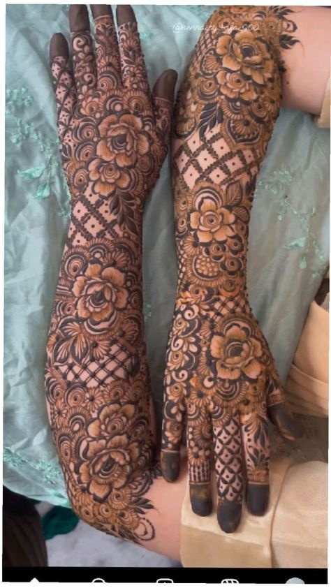 Bridal Khafif Designs, Bridal Mehndi Designs Muslim Bride, Dulhan Mehandi Unique Bridal, Bridal Floral Mehndi Designs, Muslim Bride Mehendi Design, Mehndiiii Design, Back Hand Full Mehndi Designs, Pakistani Mehndi Designs Unique Beautiful, Mehndi Designs For Engagement Brides