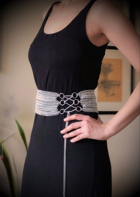 Chainmail Corset, Chainmail Accessories, Chainmail Belt, Chainmail Weaves, Diy Chainmail, Chainmail Glove, Chain Corset, Chainmail Clothing, Chainmail Patterns