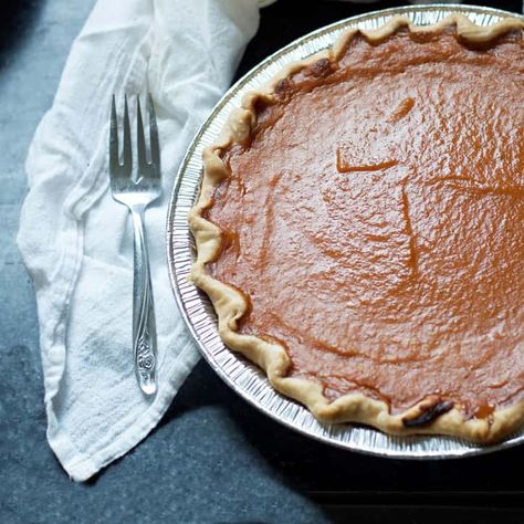 Pumpkin Pie Recipe With Canned Pumpkin, Pumpkin Pie With Canned Pumpkin, Homemade Pumpkin Pie Recipe, Healthy Pumpkin Pie Recipe, Canned Pumpkin Recipes, Pumpkin Pie Spice Recipe, Pie Spice Recipe, Pumpkin Pie Recipe Easy, Recipe Thanksgiving