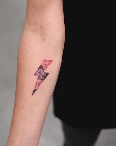 Floral lightning bolt tattoo Floral Lightning Bolt Tattoo, Lightnight Bolt Tattoos, Blitz Tattoo, Lightning Bolt Tattoo, Lightning Tattoo, Bolt Tattoo, Cute Small Tattoos, Latest Tattoos, Floral Tattoo Sleeve