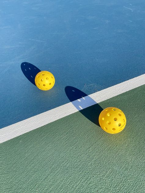 Summer Sport Aesthetic, Pickleball Court Aesthetic, Pickle Ball Aesthetic, Vintage Pickleball, Sporty And Rich Aesthetic, Pickleball Aesthetic, Pickleball Outfit, Pickleball Party, Pickleball Shirts