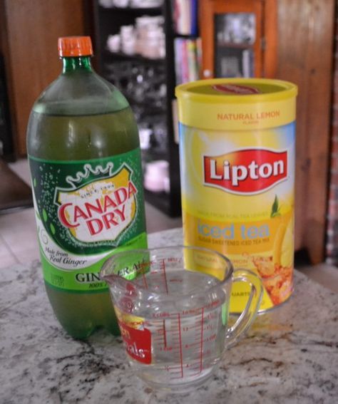 Gingerale Drinks Nonalcoholic, Crystal Light Peach Tea Punch, Almond Tea Punch Recipe, Tea Punch Recipe, Ginger Ale Punch, Iced Tea Punch, Flavored Tea Recipes, Reception Drinks, Tea Punch