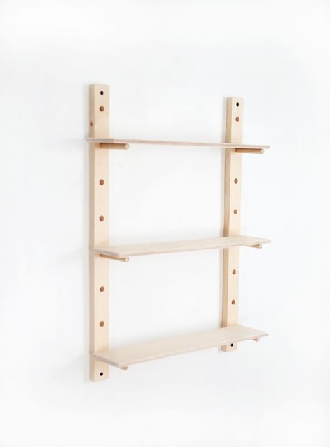 DIY Peg Shelf @themerrythought Peg Board Shelves, Diy Peg Board, Peg Shelf, Wall Display Shelf, Peg Wall, Amazing Houses, Diy Basement, Living Room Orange, Woodworking Toys