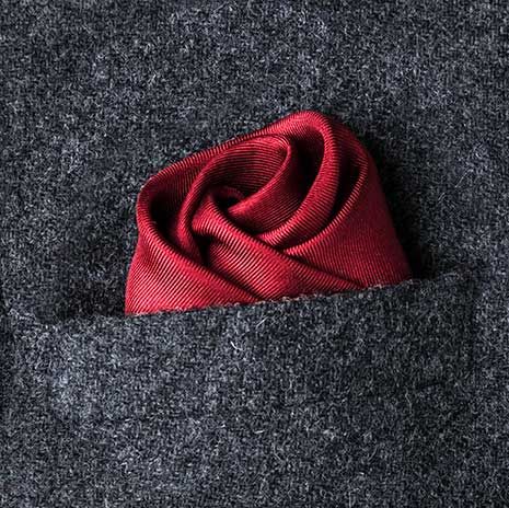 Vintage Look Men, Handkerchief Folding, Pocket Square Folds, Tie A Necktie, Pocket Square Styles, Neck Tie Knots, Hipster Design, How To Fold, Men Style Tips