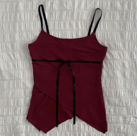 Vintage Halter Top, Y2k Emo, Classic Women, Halter Tops, Dolce E Gabbana, Dream Clothes, Fashion Killa, Aesthetic Clothes, Pretty Outfits