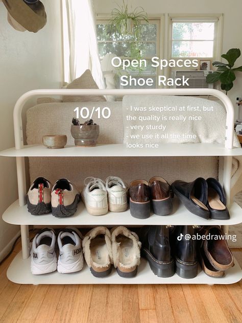 Open Space Shoe Rack, Urban Outfitters Shoe Rack, Open Spaces Shoe Rack, Apartment Inspiration College, Shoe Rack Ideas Bedroom, Aesthetic Shoe Rack, College Apartment Bedroom Aesthetic, Aesthetic Small Apartment, College Apartment Inspiration