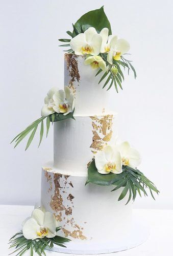 Tropical Wedding Cake Trends ★ tropical wedding cake trends cake with orchid whiskdrizzle Wedding Cake Trends, Tropical Wedding Cake, Tropical Wedding Theme, Summer Wedding Cakes, Beach Wedding Cake, Tiered Cake, Cake Trends, Modern Wedding Cake, Hawaiian Wedding