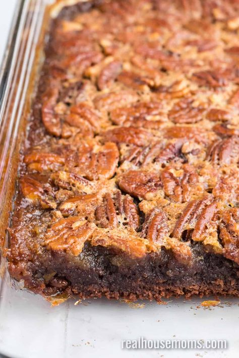 Start a fun family tussle with Pecan Pie Brownies, a rich chocolaty brownie with a sweet pecan pie topping- it'll be a mad dash for seconds! #Realhousemoms #easydesserts #brownies #pecanpie #pecan #easybakingrecipe #choclate #chocolatedesserts #simplerecipe Sunny Anderson Pecan Pie Brownies, Chef Johns Pecan Pie Brownies, Betty Crocker Pecan Pie Cookies, Pecan Pie Surprise Bars, Pecan Pie Upside Down Cake Betty Crocker, Decadent German Chocolate Pecan Pie Bites, Dessert To Bring To A Dinner, Brownies Display Ideas, The Salted Sweets