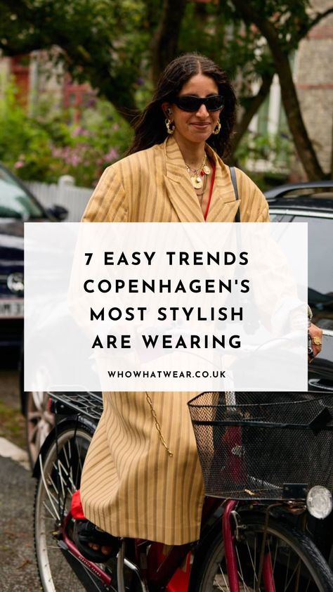 As Copenhagen Fashion Week kicks off, here's all the street-style looks we're bookmarking from the stylish show-goers. Copenhagen Fall Street Style, Streetstyle Winter Outfit, Copenhagen Winter Style 2024, Scandinavian Street Fashion, Scandinavian Style Fashion Winter, Copenhagen Capsule Wardrobe, Copenhagen Spring Outfits, Copenhagen Mom Style, Autumn Copenhagen Style