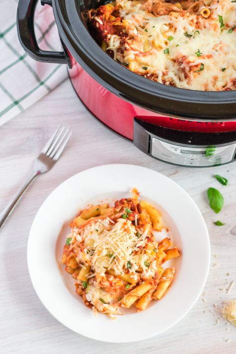 Crockpot Baked Ziti No Ricotta, Crockpot Ricotta Pasta, Slow Cooker Mostaccioli Recipe, Crock Pot Mostaccioli, Mostaccioli Recipe Crockpot, Crockpot Mostaccioli Recipe, Crockpot Mostaccioli, Baked Ziti Crockpot, Crockpot Ziti