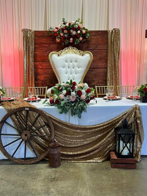 Quinceanera Vaquero Theme, Barn Quinceanera Decorations, Elegant Western Quinceanera, Quinceanera Ranchera Ideas, Red Quince Theme Vaquera, Charro Quinceanera Main Table, Western Quinceanera Ideas Centerpieces Table Decorations, Quinceañera Charra Decorations, Quince Western Theme