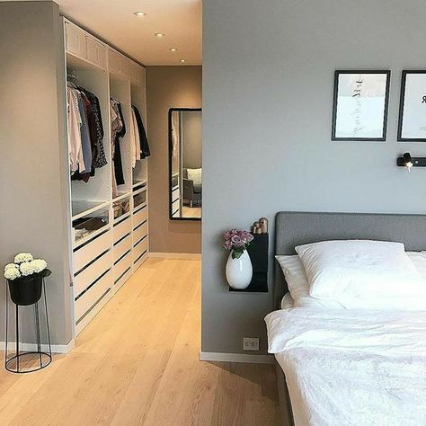 Walking Wardrobe, Sleeping Room Design, Bedroom Layout Design, Closet Room Ideas, Vogue Home, Scandi Bedroom, Dream Closet Design, Bed In Closet Ideas, Tiny Bedrooms