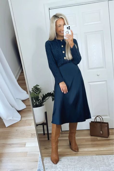 Dress With Cardigan Fall, Navy Midi Skirt Outfit, Midi Skirt Outfit Winter, Best Winter Outfits, Midi Skirt Outfit, Long Skirt Outfits, Business Outfits Women, Knit Midi Skirt, Peak Lapel