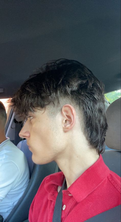 Fresh Mullet Men, Mens Haircuts Short Mullet, Short Neat Hairstyles Men, Lazarbeam Mullet, Man Mullet Straight Hair, Male Modern Mullet, Short Mulette Haircut Man, Men’s Modern Mullet Straight Hair, Short Straight Mullet Men