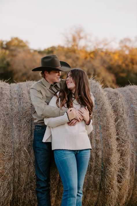 11/29/24 Liberty Hill, TX engagement pictures by @emmacatemcnewphotography and @amandalynnphotography_ engagements western engagements wedding pictures engagement inspo  weatern pictures western photography wedding texas Engagement Photos On Farm, Western Engagement Photos Outfits, Barn Engagement Pictures, Farm Engagement Pictures, Country Couple Photos, Western Engagement Pictures, Country Poses, Western Engagement Photos, Engagement Photos Poses