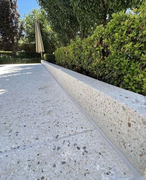 41 Pretty Outdoor Terrazzo Flooring Ideas - Shelterness Exposed Aggregate Sidewalk, Concrete With Pebbles, Driveway Ideas Concrete, Outdoor Terrazzo, Garden Pallet Ideas, Driveway Paving, Diy Crate, Modern Balcony, Garden Pallet