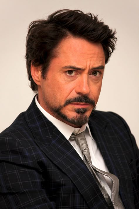 Robert Downey Jr Beard, Avengers Secret Wars, Iron Man Stark, Robert Junior, Robert Downey Jnr, Victor Von Doom, Stark Family, Toni Stark, Robert Downey Junior