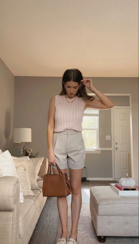 White Penny Loafers Outfit Women, Nude Loafers Outfit Women, Cable Knit Sweater Vest Outfit, Shorts And Loafers Outfit, Loafers And Shorts, Summer Loafers Outfit, Loafers With Shorts, Knit Sweater Vest Outfit, Nude Loafers Outfit