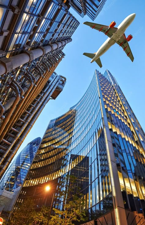 Premium Photo | A jet plane flying over the city Plane Wallpaper, Plane Photography, Plane Flying, New York Wallpaper, Airplane Wallpaper, Airplane Photography, Dubai Tour, Plane Travel, New York Aesthetic