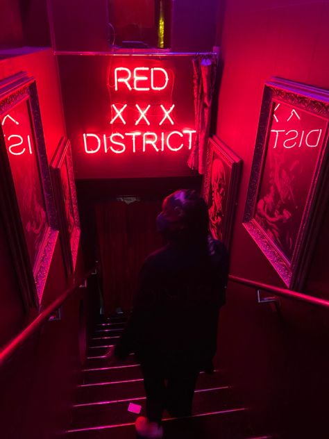 Entrance of a van gogh themed speakeasy, secret bar Secret Club Entrance, Secret Speakeasy Entrance, Secret Bar Entrance, Seedy Bar Aesthetic, Secret Club Aesthetic, Red Bar Aesthetic, Night Club Entrance, Speakeasy Entrance, Speakeasy Nyc