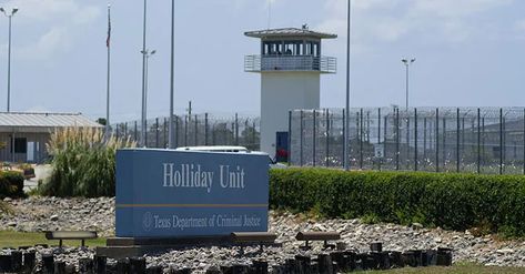 Texas prisons face lawsuit over heat-related deaths and uncool conditions - Dallas Examiner Texas Prison, College Guide, Psychiatric Ward, Beard Products, San Quentin, Trail Of Tears, Beard Hair, Correctional Officer, Invest In Yourself