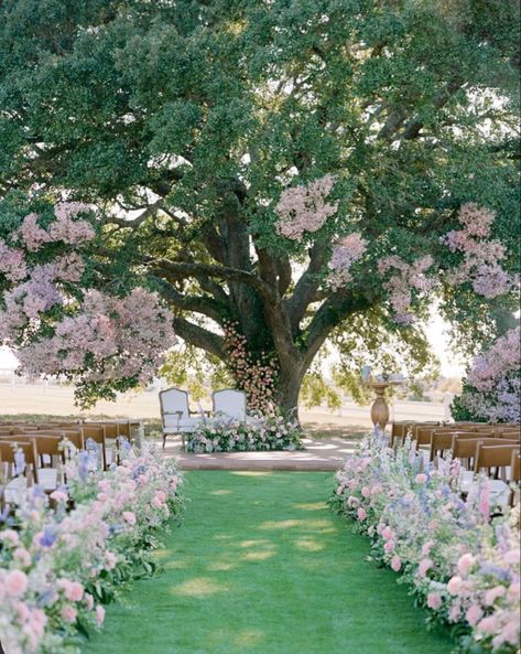 Dream Fantastic Flowers, Wedding Spot, Ceremony Inspiration, Ceremony Flowers, Pastel Wedding, Wedding Aisle, Texas Wedding, Wedding Mood, Dreamy Wedding