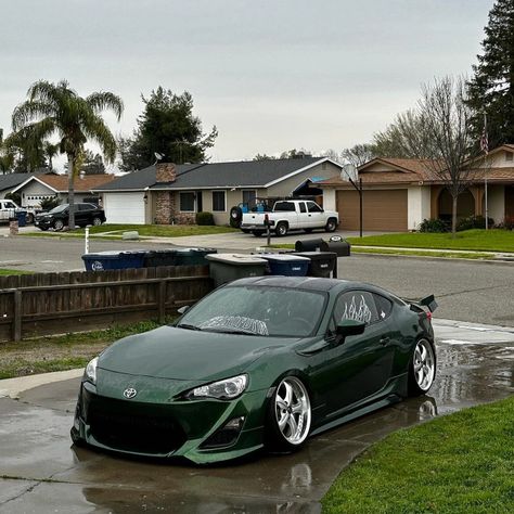 Toyota Gr86 Modified, Green Car Wrap, Green Cars, Toyota Gr86, Slammed Cars, Stance Cars, Toyota Gt86, Toyota 86, Car Goals