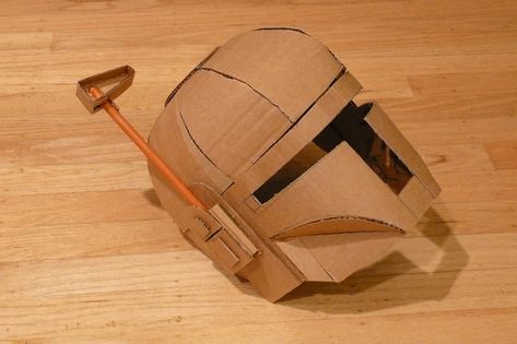 Diy Helmet, Boba Fett Costume, Abc Party, Cardboard Mask, Armadura Cosplay, Boba Fett Helmet, Mandalorian Cosplay, Star Wars Helmet, Robot Costumes