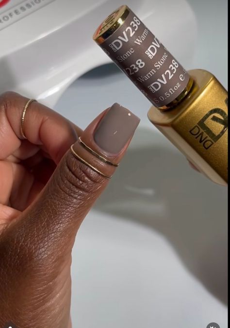 Dark Brown Pedicure, Brown Nails Dip Powder, Winter Nails For Dark Skin, Boycott Boring Nails, Dnd Fall Nail Colors 2024, Dnd Fall Nails, Dnd Brown Gel Polish, Gel Nails For Dark Skin Tone, Fall/winter Nail Colors