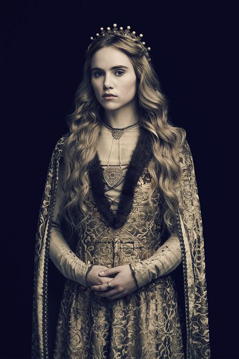 The White Princess Starz, The White Princess, Suki Waterhouse, White Princess, Medieval Dress, Medieval Clothing, White Queen, Fantasy Costumes, Medieval Fashion