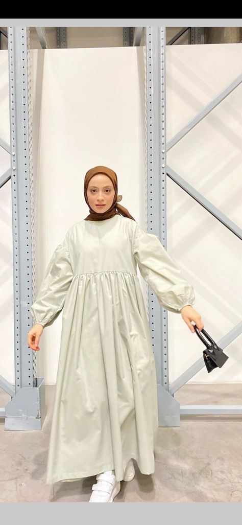 Baju Muslim Korean Style, Dress Korean Style Hijab, Casual Dress Korean Style, Fashion Hijab Casual, Dress Katun, Modest Fashion Hijab, Muslim Outfits Casual, Muslim Fashion Hijab Outfits, Hijab Style Casual