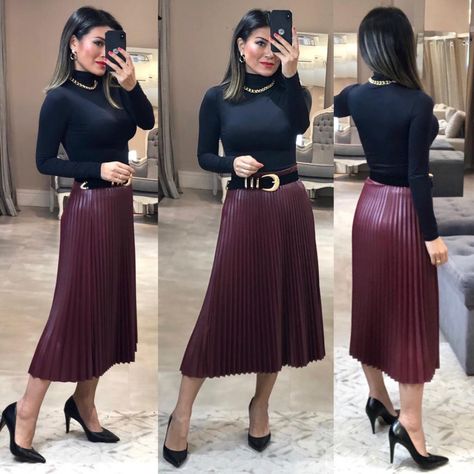 Burgundy Leather Pleated Skirt, Maroon Satin Skirt Outfit, Burgundy Maxi Skirt Outfit, Burgundy Pleated Skirt Outfits, Accordion Skirt Outfit, Bordo Outfit, Burgundy Skirt Outfit, Winter Midi Skirt Outfit, Pink Skirt Outfits