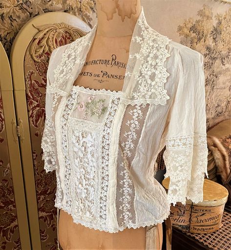 1910s Fashion Women, Edwardian Blouse Pattern, Armistice Blouse, Edwardian Blouse, Blouse Ideas, 1910s Fashion, Outfits Vintage, Edwardian Dress, Victorian Lace