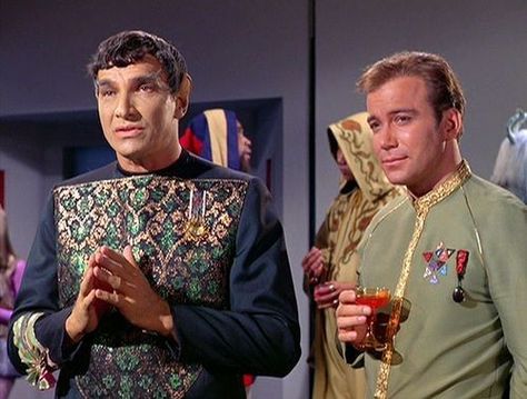 Mark Lenard, James Kirk, Deanna Troi, Star Trek 1966, James T Kirk, Star Boy, Star Trek Original Series, Star Trek Images, Star Trek Characters