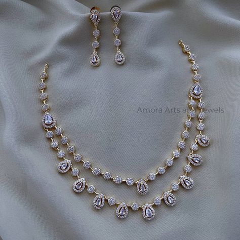 Fashion Jewelry Necklaces Gold, Indian Wedding Jewelry Sets, Neck Pieces Jewelry, Gold Bangles For Women, Diamond Earrings Design, Fancy Jewelry Necklace, Modern Gold Jewelry, Diamond Wedding Jewelry, Beautiful Gold Necklaces