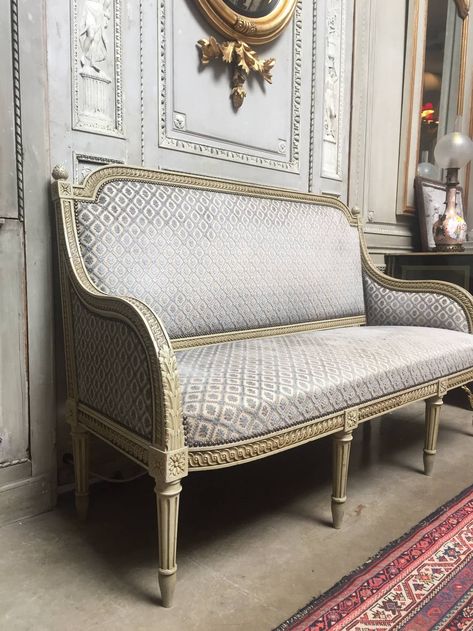 A French Louis XVI Style Painted Sofa Royal Sofa Design, Louis Sofa, Classic Sofa Designs, Painted Sofa, Louis Xvi Furniture, Upholstered Settee, French Sofa, Design For Beginners, French Louis Xvi Style