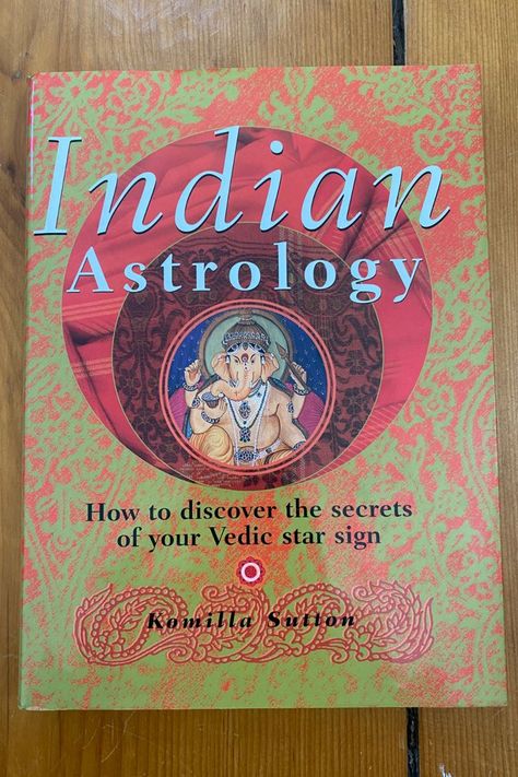 The front cover of Indian Astrology - how to discover the secrets of your Vedic star sign showing the elephant-headed Ganesh Beloved Toni Morrison, Indian Astrology, Healing Books, Astrology Books, Unread Books, Gardening Books, Vedic Astrology, Spirituality Books, Previous Life