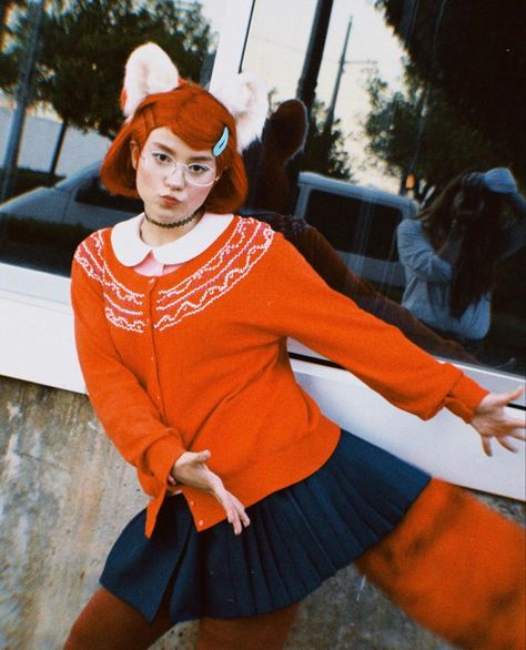 Turning Red Costume Ideas, Turning Red Halloween Costume, Red Panda Costume Diy, Turning Red Cosplay, Turning Red Costume, Panda Costume Diy, Red Panda Costume, Kiki's Delivery Service Cosplay, Panda Outfit