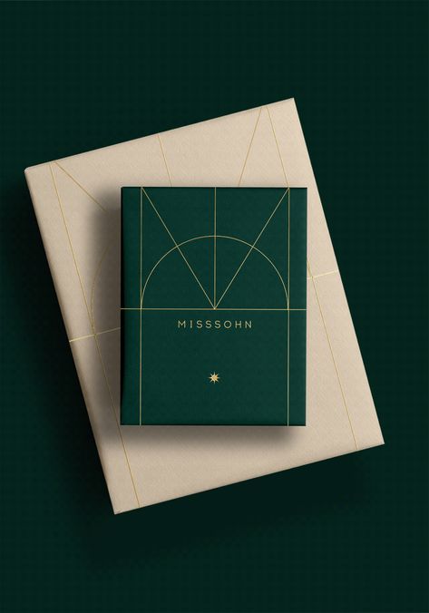 Inmobiliaria Ideas, Luxury Packaging Design, Best Website Design, Elegant Branding, Design Innovation, Logo Business, Menu Design, Brand Identity Design, 로고 디자인