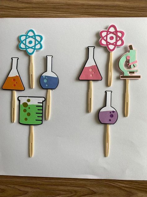 Chemistry Decorations, Birthday Decor Ideas, Science Lab Decorations, Science Cake, Science Exhibition Projects, Science Themed Party, Science Birthday Party Ideas, Science Decor, Science Birthday