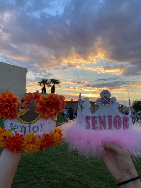 Senior Hangout Ideas, Crown Day Spirit Week, Fun Senior Night Ideas, Senior Crewneck Ideas Diy, Junior Year J Ideas, Senior Frame Ideas, Senior Year Cheer Ideas, Simple Senior Crown Ideas, Cute Senior Crown Ideas