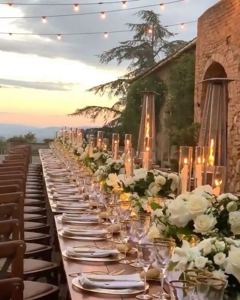 Villa Catignano on Instagram: "@villa_catignano ❤️Breathtaking Gold & White Wedding in Tuscany! Autumn  vibes 💫 

📹 Videos: @villa_catignano @marmoross 
Photographer: @julesbower 
Planner: @thextraordinaire_official 
Location: @villa_catignano 
Flowers: @stiatti_fiori_ 
Caterer: @preludio_classe_catering 
.
.

 #villacatignano #luxurywedding  #instawedding #weddingday #tuscany #weddingphotos #weddingplanning #weddingflorals #weddingcandles #weddingitaly #italyweddings #italywedding #weddingcenterpiece #weddingflowers #weddingvenues #weddingtable #weddinggoals #weddingtuscany #weddingdetails #weddingideas #weddinglighting #weddingstyle #weddingdesign #weddinginspiration ❤️ #weddings #weddingreception ..." Villa Catignano Wedding, Tuscany Wedding Aesthetic, Tuscan Themed Wedding, Villa Catignano, Tuscany Wedding Theme, Gold White Wedding, Tuscany Wedding Venue, Tuscany Italy Wedding, French Villa