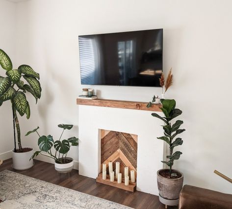 Wood Mantle Without Fireplace, How To Make A False Fireplace, Apartment Faux Fireplace, Faux Fireplaces Ideas Diy, Diy Fake Fireplace Renter Friendly, Faux Mantle Under Tv, Faux Fireplace Apartment, Mantle Without Fireplace Ideas, Faux Fireplace Diy Easy Cheap