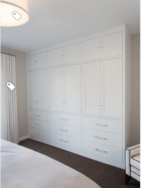 Bedroom Built Ins, Bedroom Wall Units, White Wall Bedroom, Bedroom Built In Wardrobe, Built In Dresser, Indoor Ideas, Bedroom Cupboards, Closet Renovation, Closet Layout