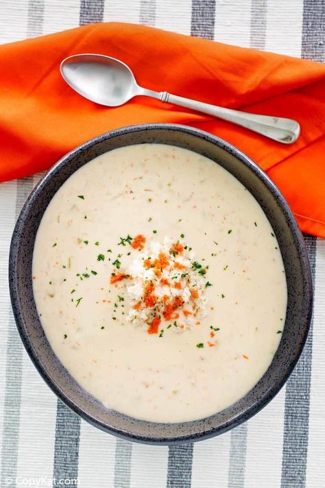 She Crab Soup is rich, creamy, and soul-satisfying. Get the easy recipe to make the best she crab soup with fish stock, crabmeat, crab roe, cream, and sherry. This soup is similar to bisque and originated in Charleston, South Carolina. It’s sure to be a hit with anyone who loves shellfish. #easysouprecipes #crab #seafoodrecipe #southernfood She Crab Soup Recipe, Crab Ideas, Crab Soup Recipe, Crab Bisque Recipe, Crab Soup Recipes, Decadent Dinner, Fish Batter Recipe, She Crab Soup, Keto Soups